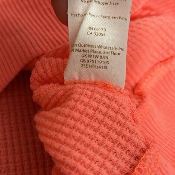 We The Free Shirt Womens XS Pink Orange Vibrant Waffle Boxy Boho Peasant Thermal - Picture 11 of 11